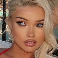 Vlada Glukhova aka hellogoldenvi Nude