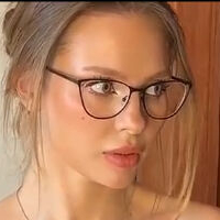 Weiß jemand ihren Namen? Nude