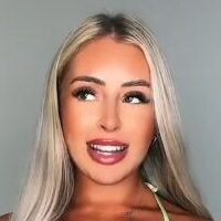Wer ist diese Lady? Nude