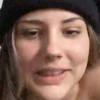 Wer ist sie angeblich Cam4 Nude