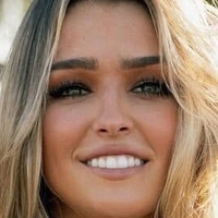 Whitney Rob Nude