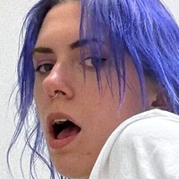 whoreder Nude