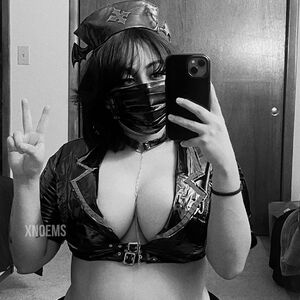 xnoems Nude