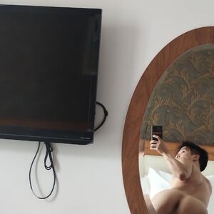yann_yastic Nude
