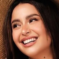 Yassi Pressman Nude