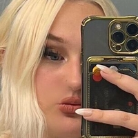 yourgirllaraaa Nude