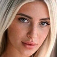 Zoe Mallucci Nude