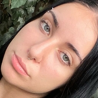 Zoe Sarru Nude