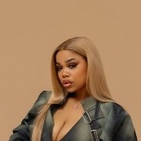 Zoe Wees Nude