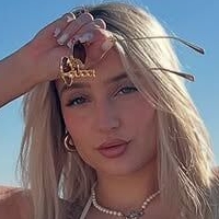 Zuza Fijak Nude