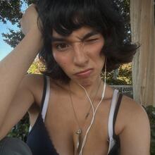  Nude