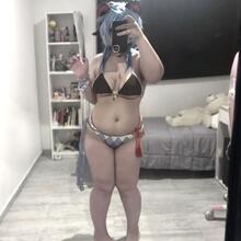  Nude