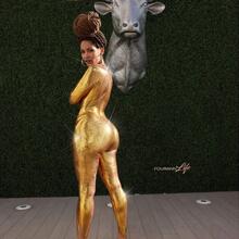  Nude