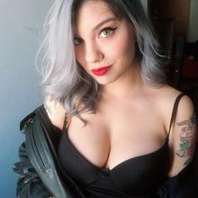  Nude