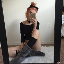  Nude