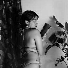  Nude