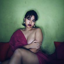  Nude
