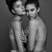  Nude
