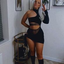  Nude