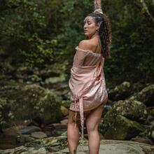  Nude