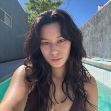  Nude