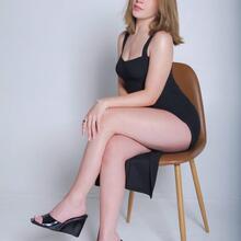  Nude