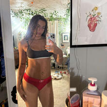  Nude
