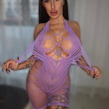  Nude