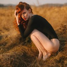  Nude