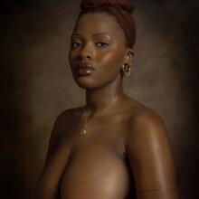  Nude