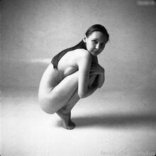  Nude