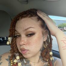  Nude