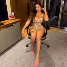  Nude