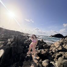  Nude