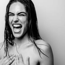  Nude