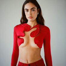  Nude