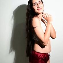  Nude