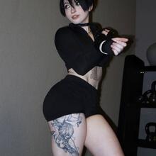  Nude