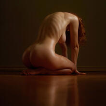  Nude