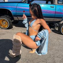  Nude