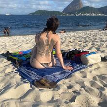  Nude