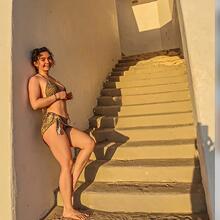  Nude