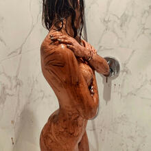  Nude