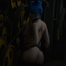  Nude