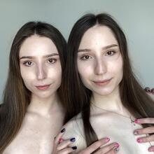  Nude
