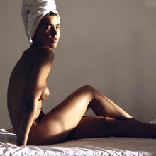  Nude