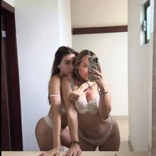  Nude
