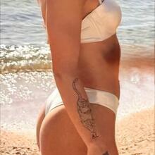  Nude