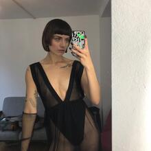  Nude