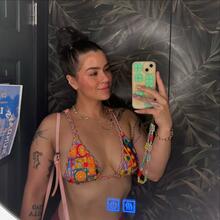  Nude